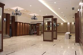 Hotel Golden Nest - Thane