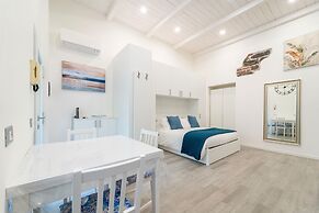 Modern Apartment at Via Carloni by Wonderful Italy