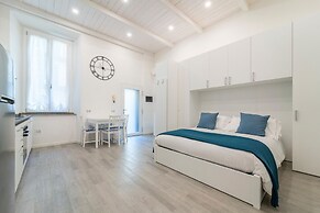 Modern Apartment at Via Carloni by Wonderful Italy