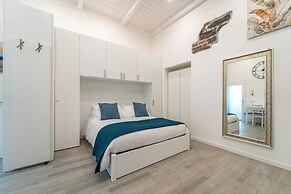 Modern Apartment at Via Carloni by Wonderful Italy