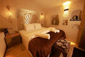 Mommy's Cave Home