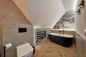 Tatra Wood House Boutique