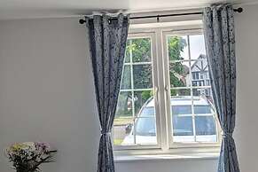 Tranquil Studio Retreat With Free Parking