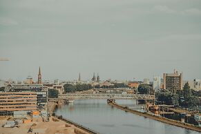 John & Will Silo-Hotel by Guldsmeden