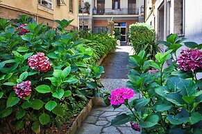 Vespucci Blue Apartment by Wonderful Italy