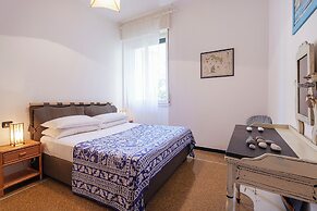 Vespucci Blue Apartment by Wonderful Italy