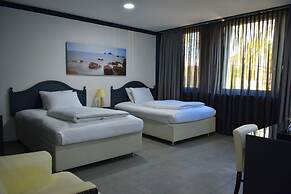 Tibet Hotel am Airport