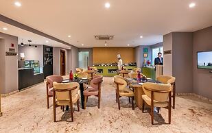 Comfort INN Grand - Kaushambi