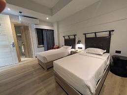 Comfort INN Grand - Kaushambi