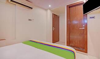 Glitz Hotel P Inn