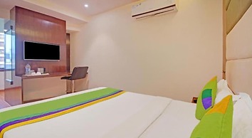 Glitz Hotel P Inn