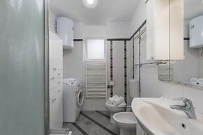 Seaview City Apartment Frida