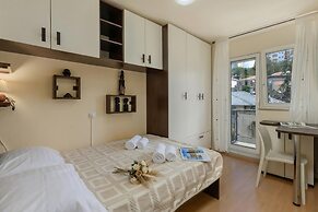 Seaview City Apartment Frida