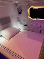 HOTEL GALAXY POD