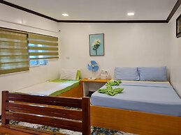Tambayan Rooms & Cottages by SMS Hospitality