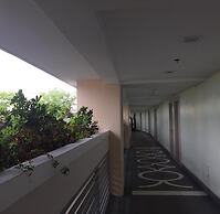 1 Bed Apartment - Sleeps 7 - Pool & Wifi
