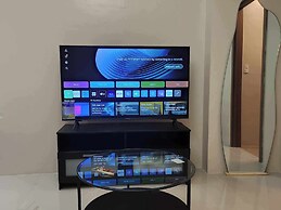 1 Bed Apartment - Sleeps 7 - Pool & Wifi