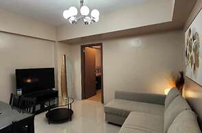 1 Bed Apartment - Sleeps 7 - Pool & Wifi