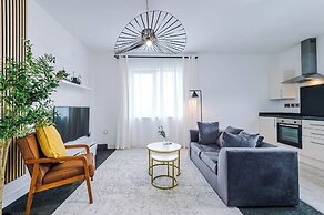 Elm Apartments