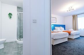 Elm Apartments