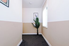 Elm Apartments