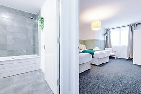 Elm Apartments