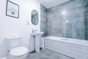 Elm Apartments