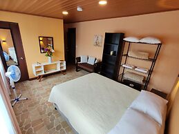 Mi Casa Su Casa