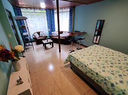 Mi Casa Su Casa