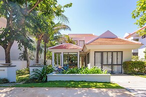 Abogo Da Nang OceanFront Luxury Villa