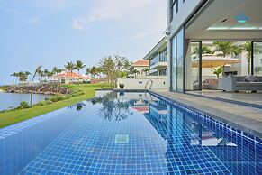 Abogo Da Nang OceanFront Luxury Villa