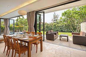 Abogo Da Nang OceanFront Luxury Villa