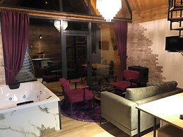 Walnut Bungalow