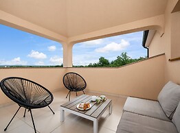Holiday Home Mlačić
