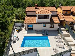 Holiday Home Mlačić