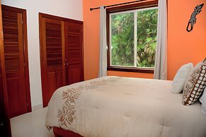 Marazul Belize