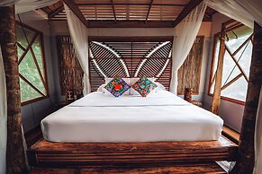 Buru Nature Hotel