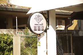 Friend's House Arak