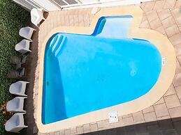 Smugglers Inn Studio Apartments