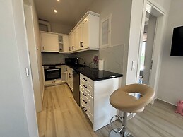 Christiano Apartments