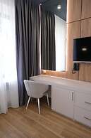 Ser in Hotel