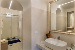 YourHome - Royal Blue Suite