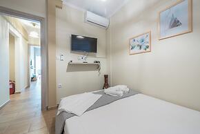 Stylish City Apartment by Cloudkeys