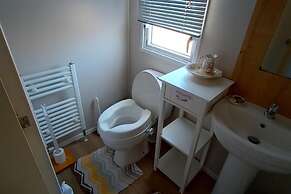 Sleeps 6, Pets Allowed & Free Parking