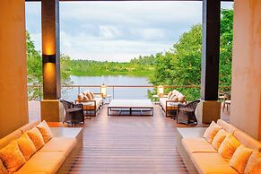 LilyPod Villa