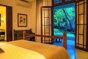 LilyPod Villa