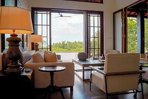 LilyPod Villa