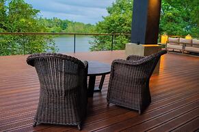 LilyPod Villa