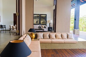 LilyPod Villa