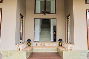 LilyPod Villa
